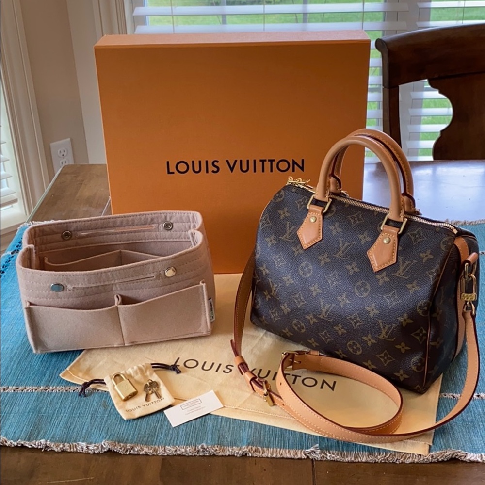 Authentic Louis Vuitton Speedy 25 Bandouliere